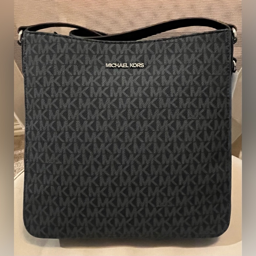 Michael Kors Monogram Admiral Blue Large Messenger Bag Jet Set Go NEW with Tags